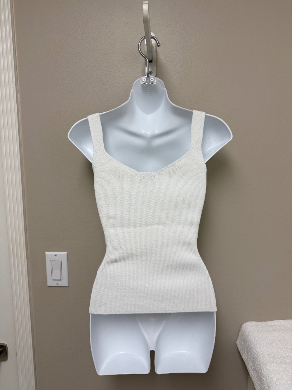 REISS Daisy Sweetheart Neck Tank Top Ribbed Sleeveless Stretch White Size Small - Picture 5 of 15